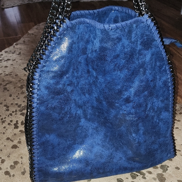Vibrant Blue Shoulder Bag with Braided Handles - Picture 8 of 9